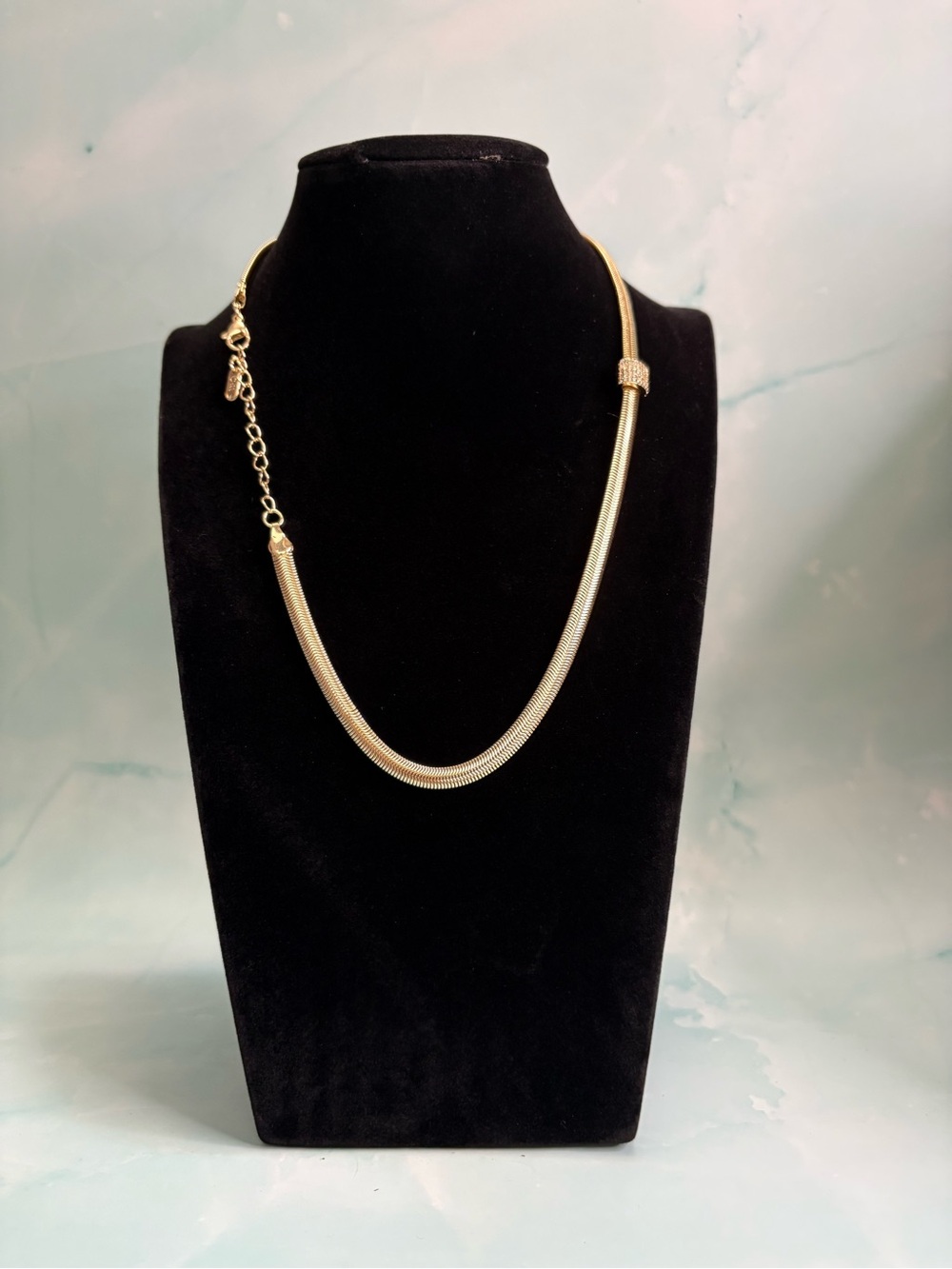 Gold-Tone Women's Chain Necklace - Elegant Minimalist